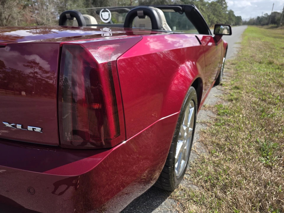 2006 Cadillac XLR - Image 21 of 31