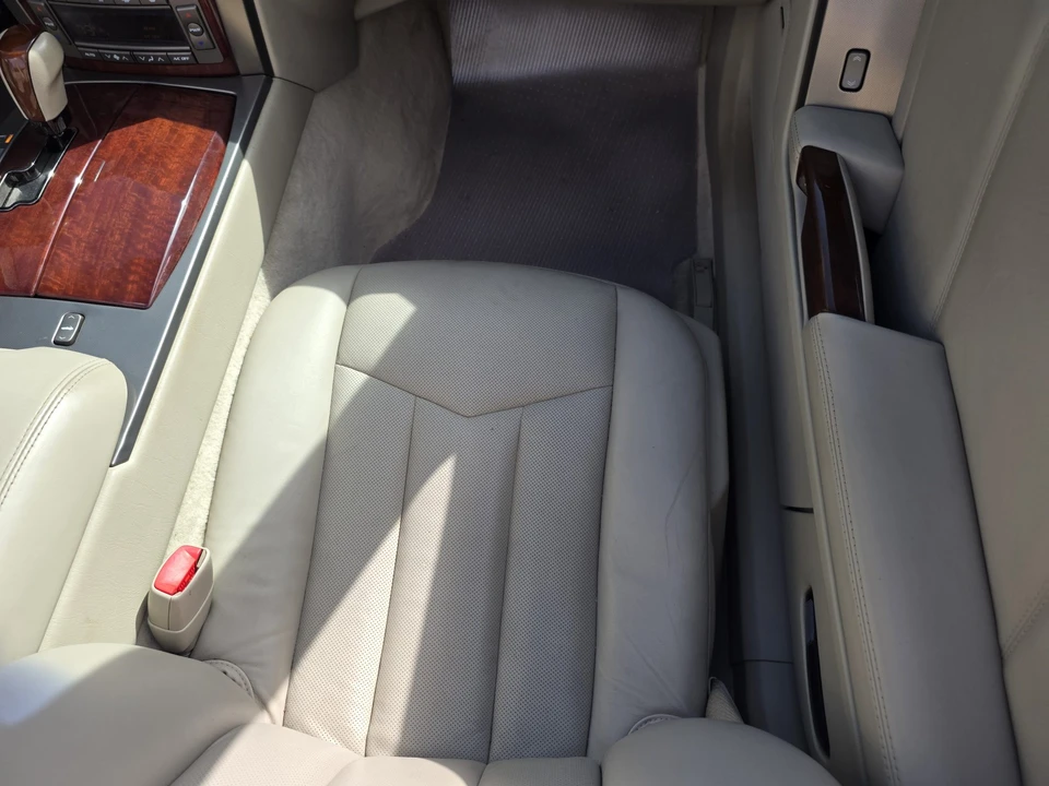 2006 Cadillac XLR - Image 27 of 31