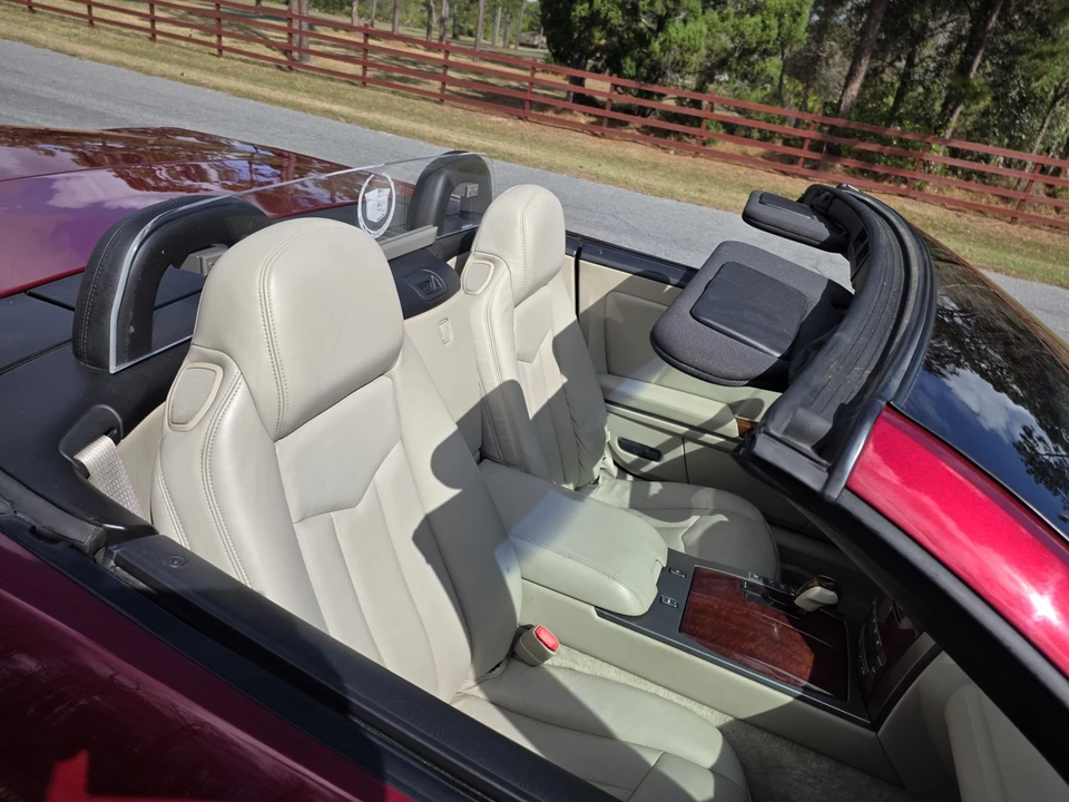 2006 Cadillac XLR - Image 25 of 31