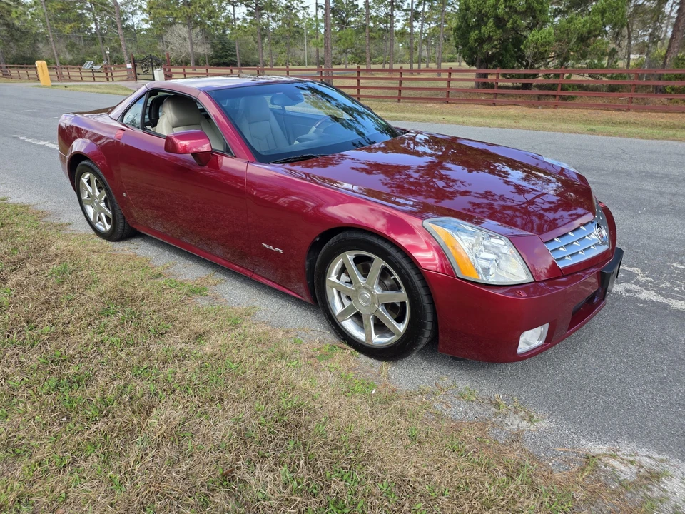2006 Cadillac XLR - Image 13 of 31