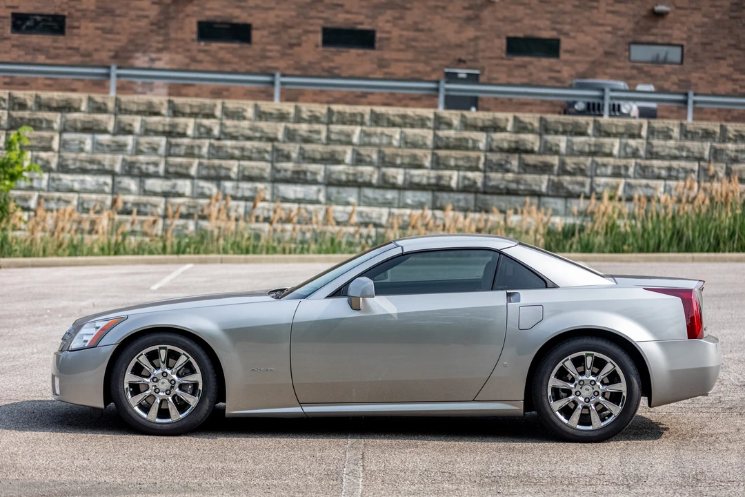 2006 Cadillac XLR - Image 5 of 31