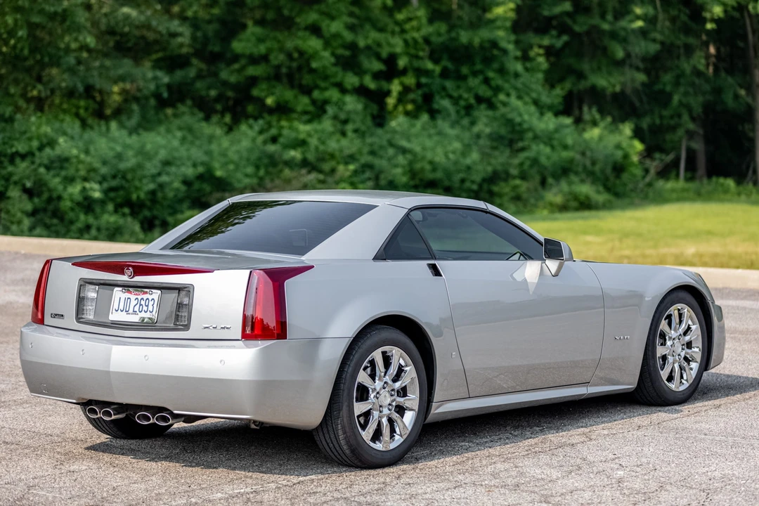 2006 Cadillac XLR - Image 8 of 31