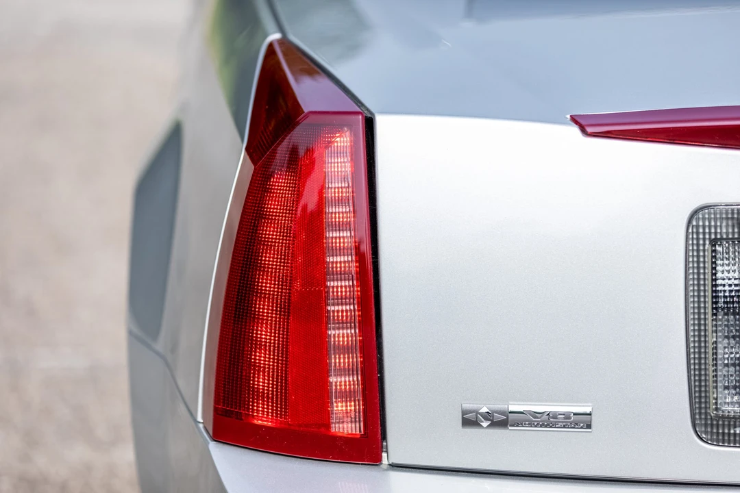 2006 Cadillac XLR - Image 24 of 31