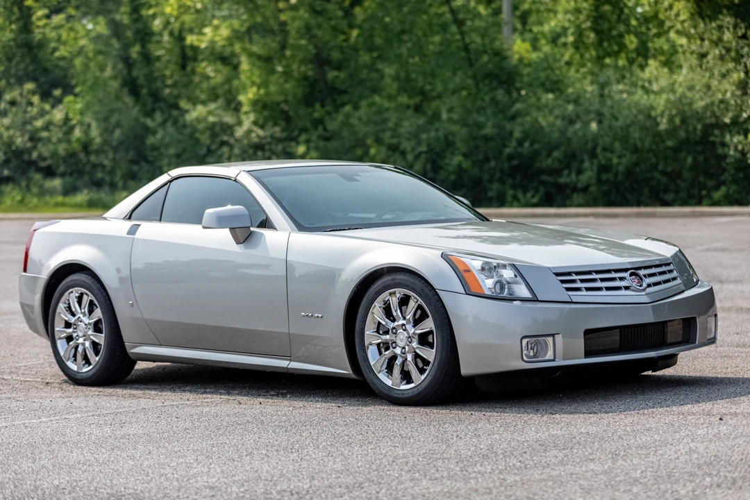 2006 Cadillac XLR - Image 10 of 31