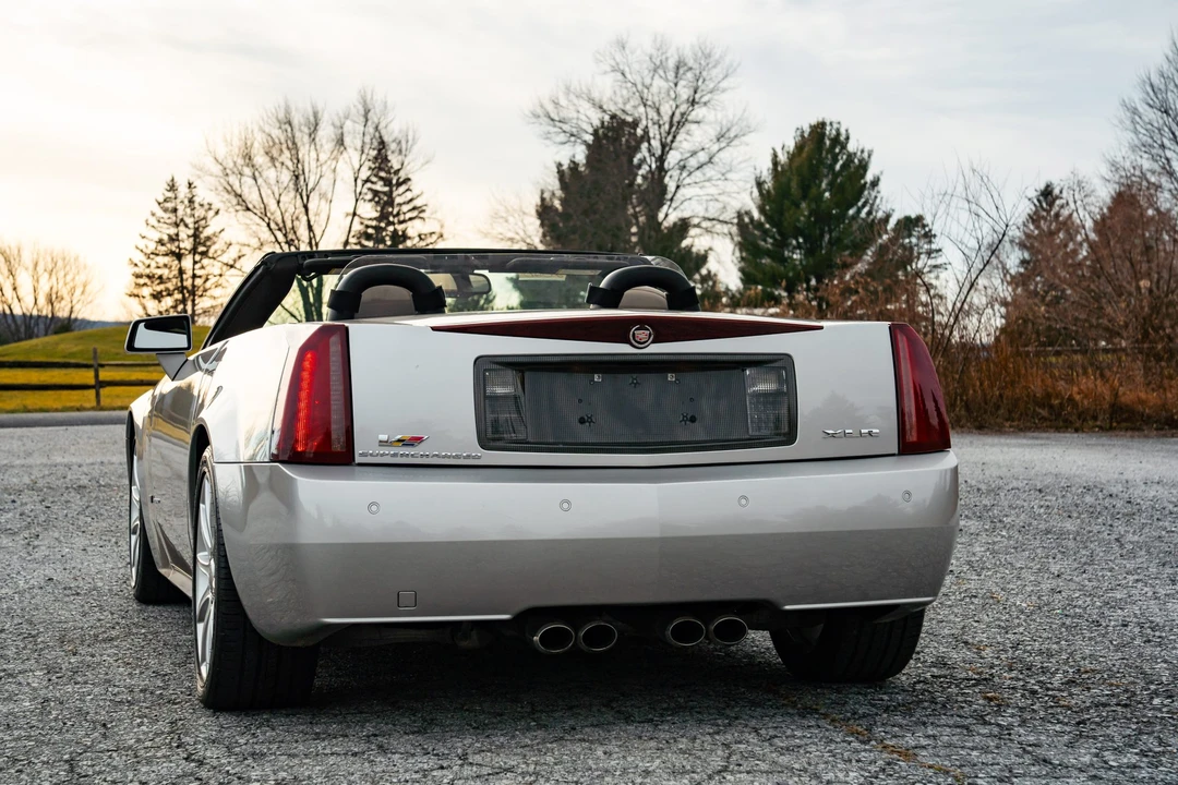 2006 Cadillac XLR-V - Image 23 of 31
