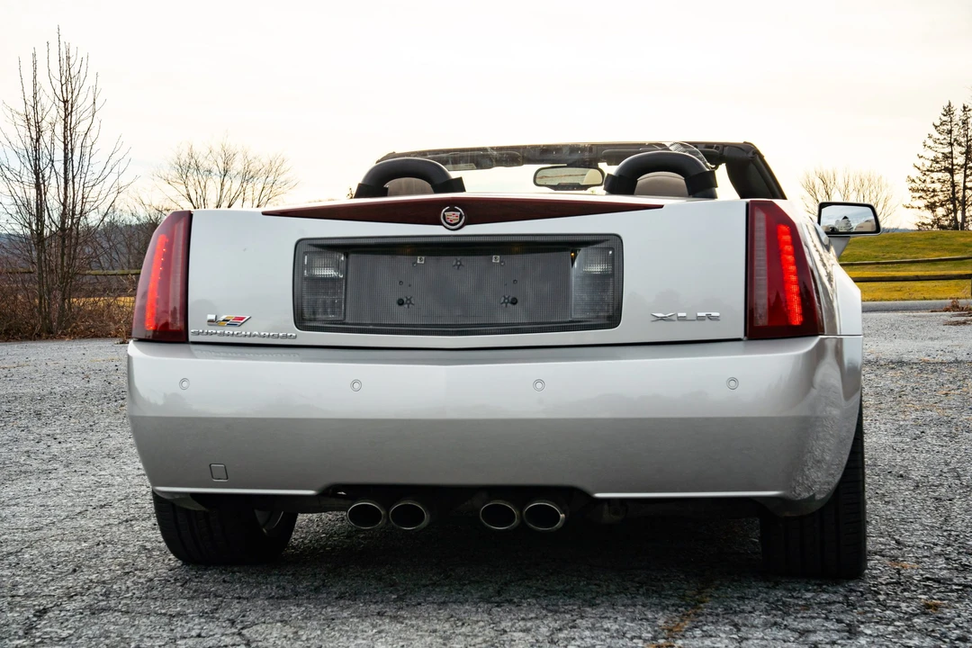 2006 Cadillac XLR-V - Image 29 of 31