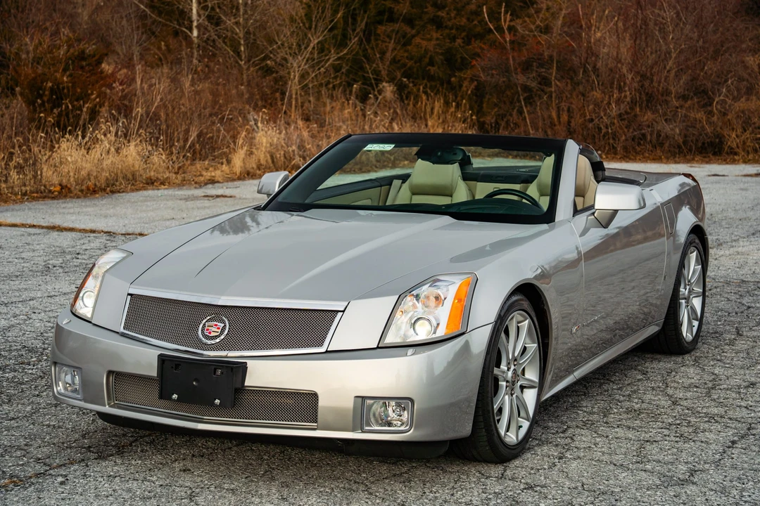2006 Cadillac XLR-V - Image 5 of 31