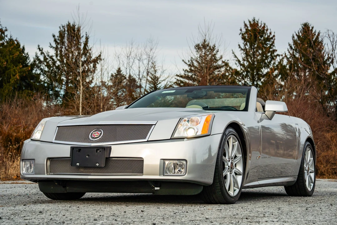 2006 Cadillac XLR-V - Image 6 of 31