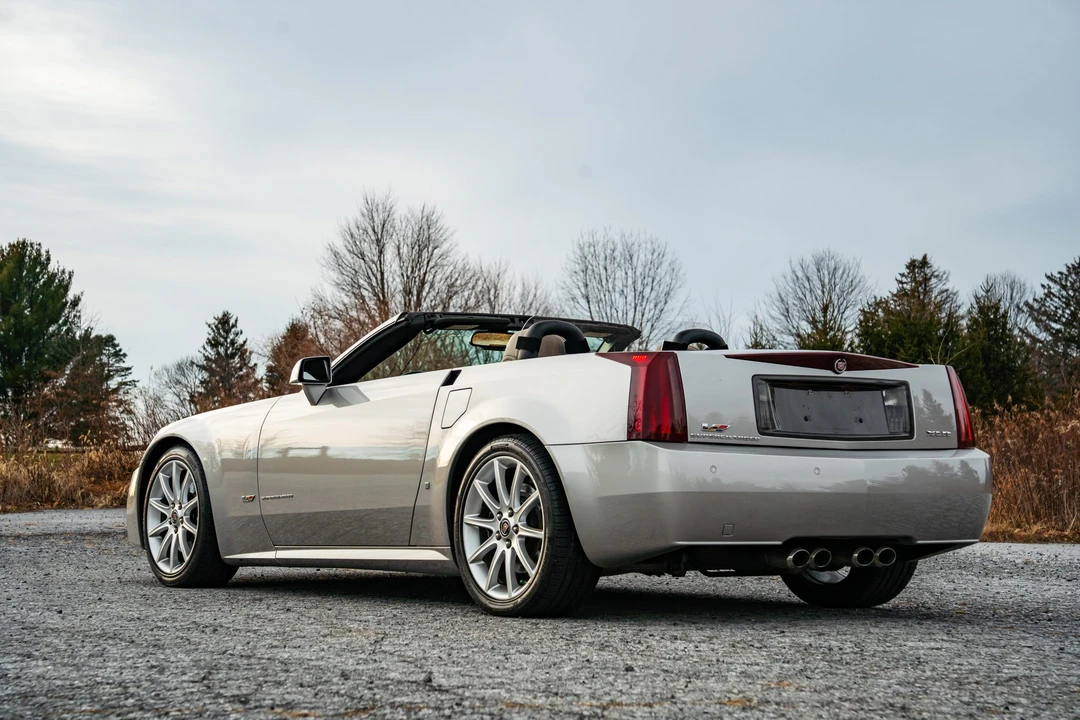 2006 Cadillac XLR-V - Image 20 of 31