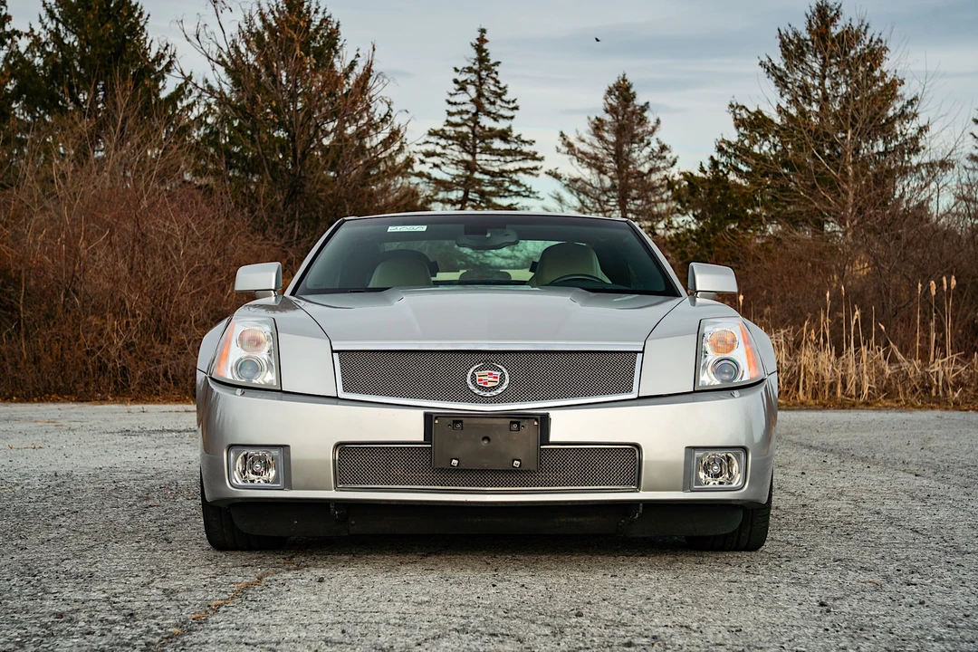 2006 Cadillac XLR-V - Image 4 of 31