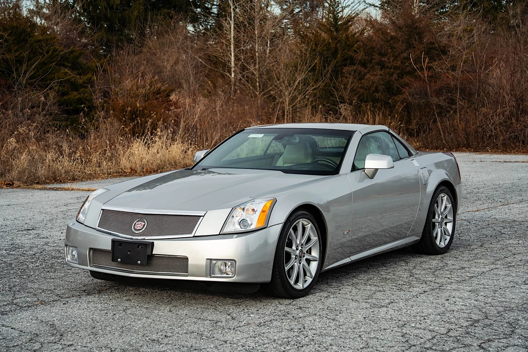2006 Cadillac XLR-V - Image 11 of 31