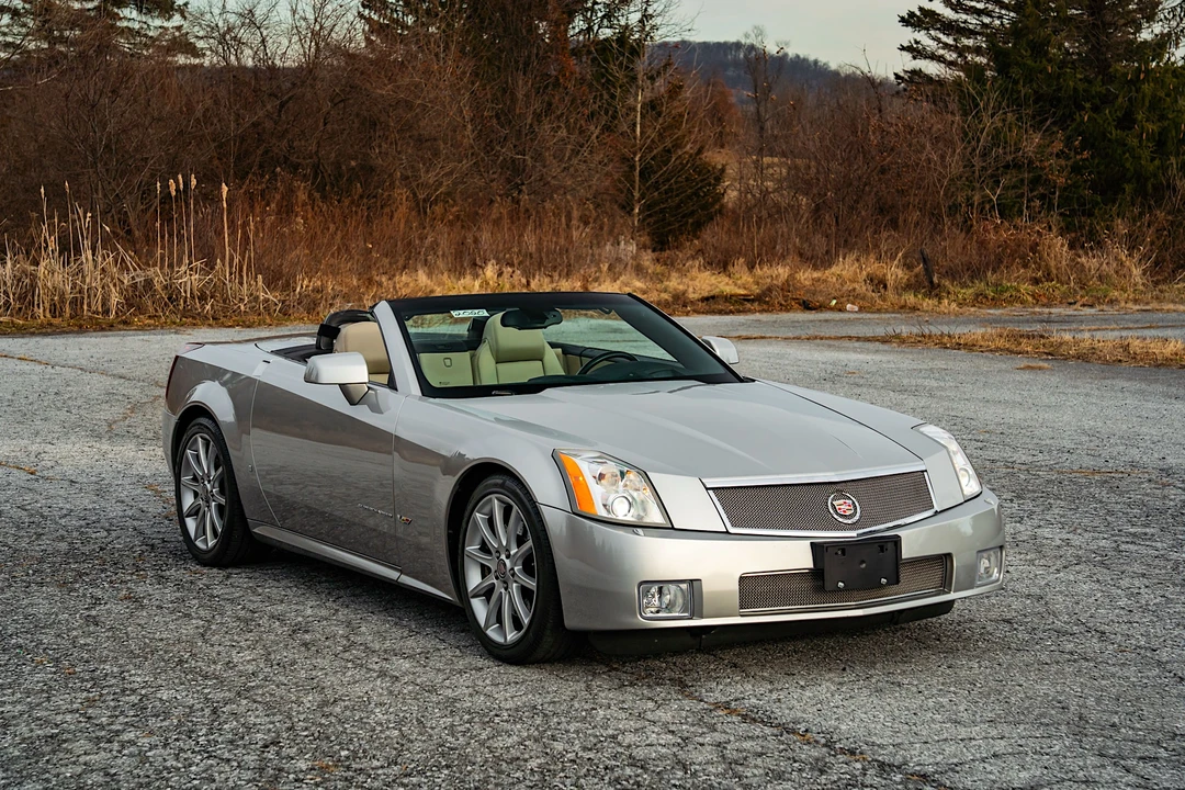 2006 Cadillac XLR-V - Image 14 of 31
