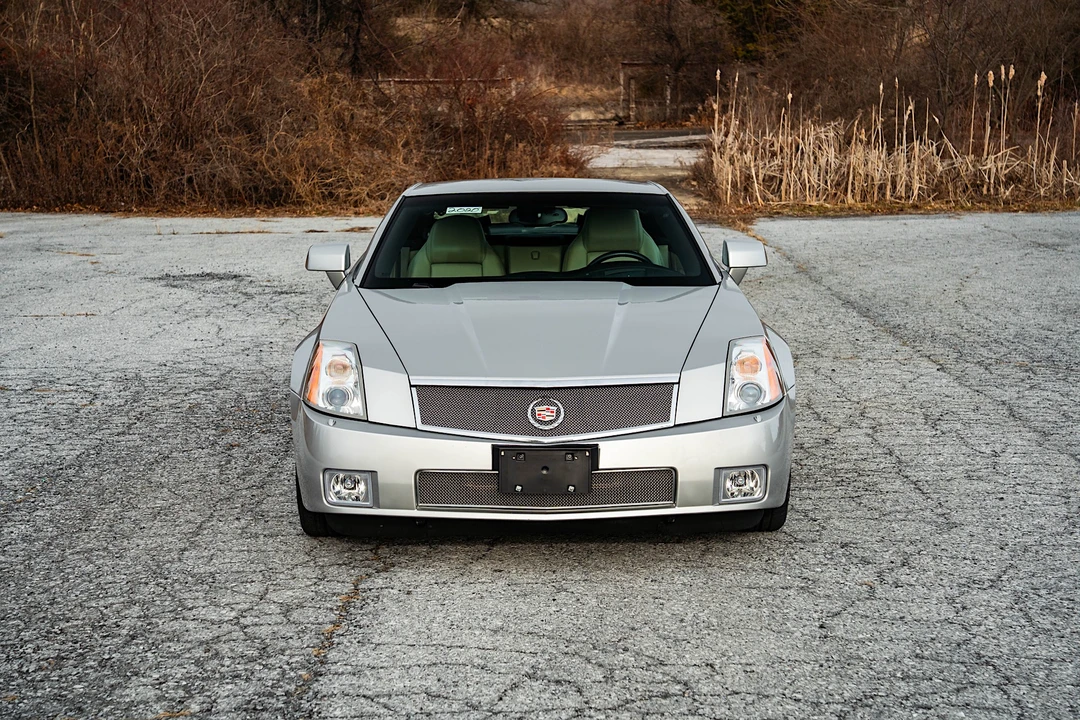 2006 Cadillac XLR-V - Image 16 of 31
