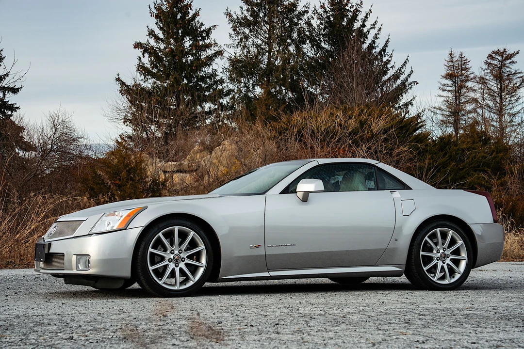 2006 Cadillac XLR-V - Image 21 of 31