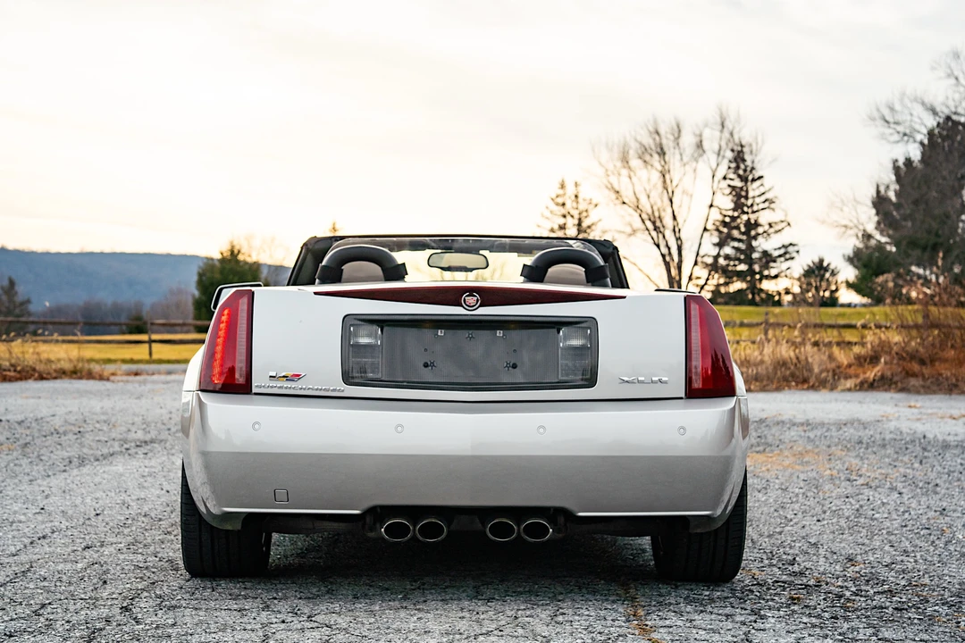 2006 Cadillac XLR-V - Image 5 of 31