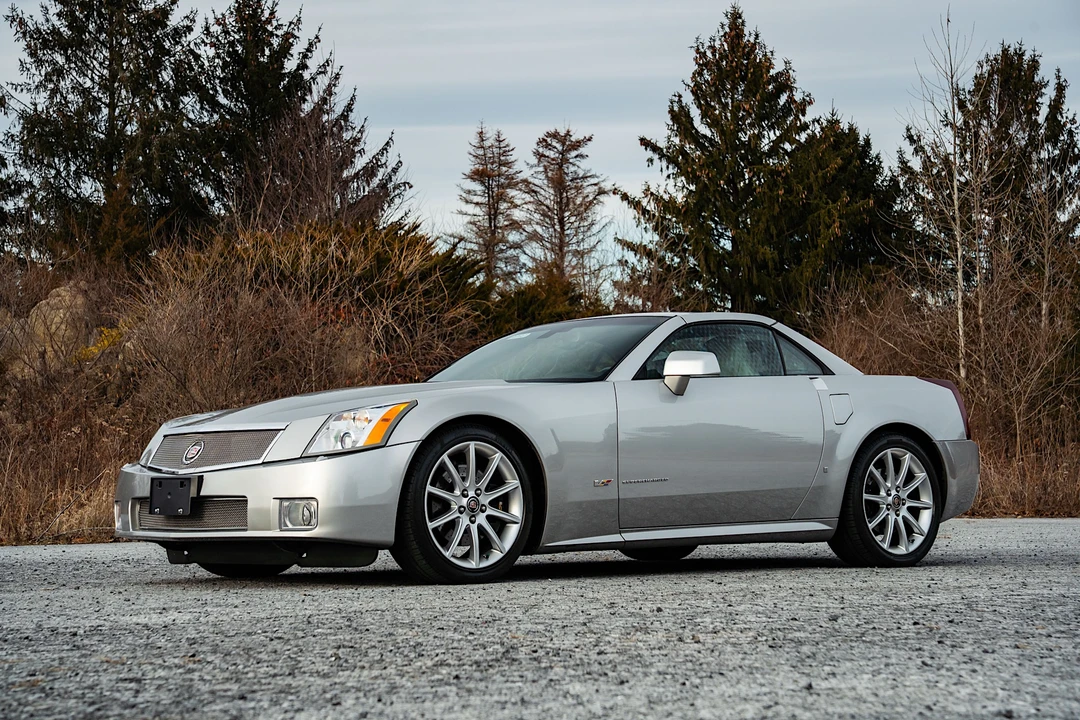 2006 Cadillac XLR-V - Image 20 of 31