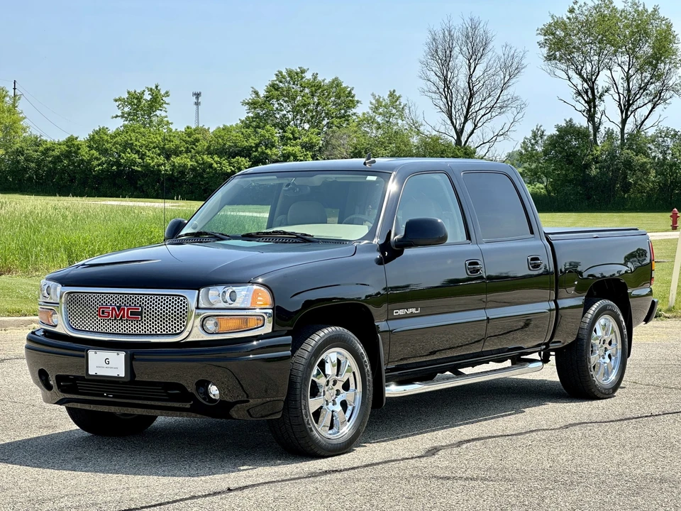 2006 GMC Sierra 2nd Gen - Image 2 of 31
