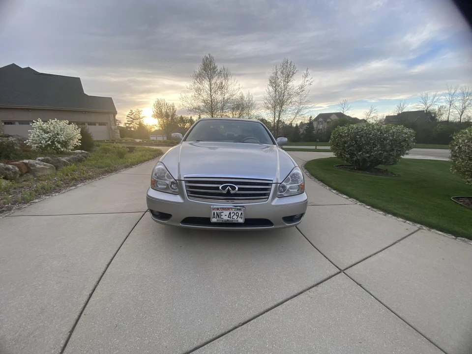 2006 Infiniti Q45 3rd Gen - Image 3 of 31