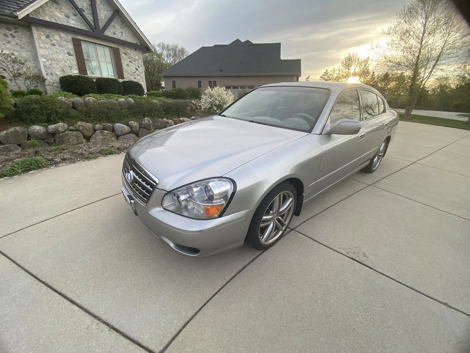 2006 Infiniti Q45 3rd Gen - Image 2 of 31