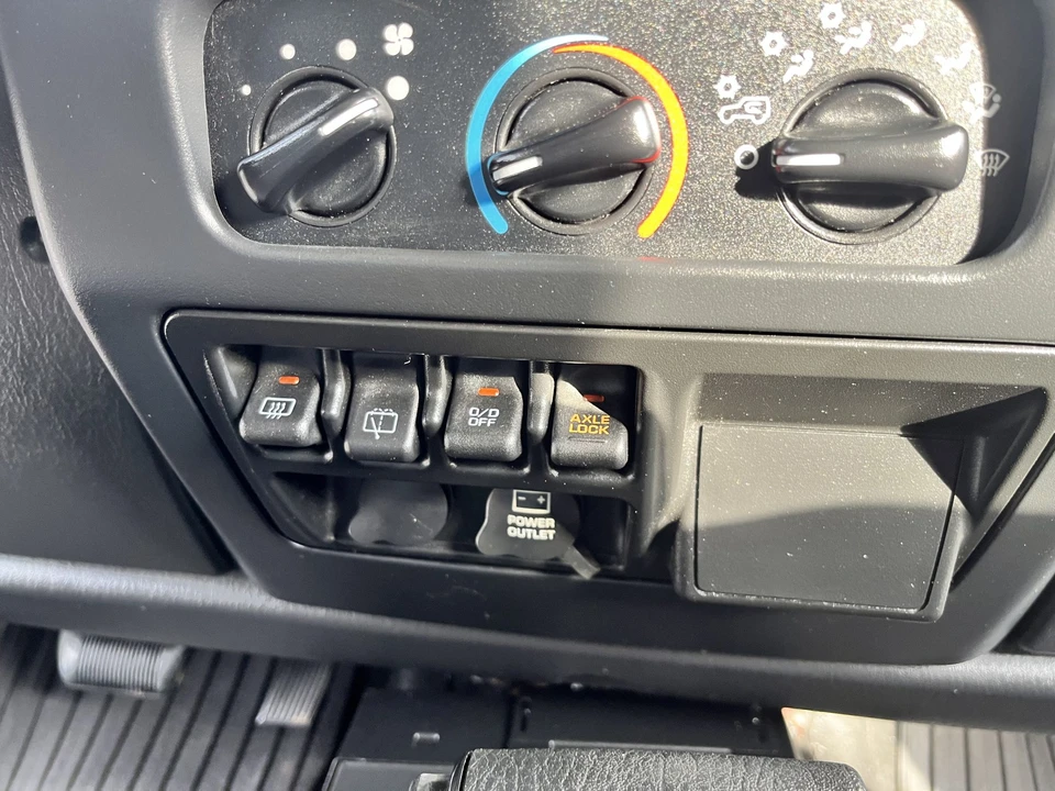 2006 Jeep TJ Wrangler - Image 30 of 31