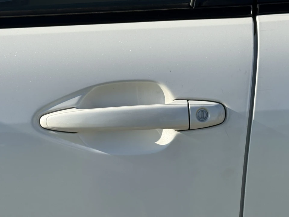 2006 Lexus RX 2nd Gen - Image 18 of 31
