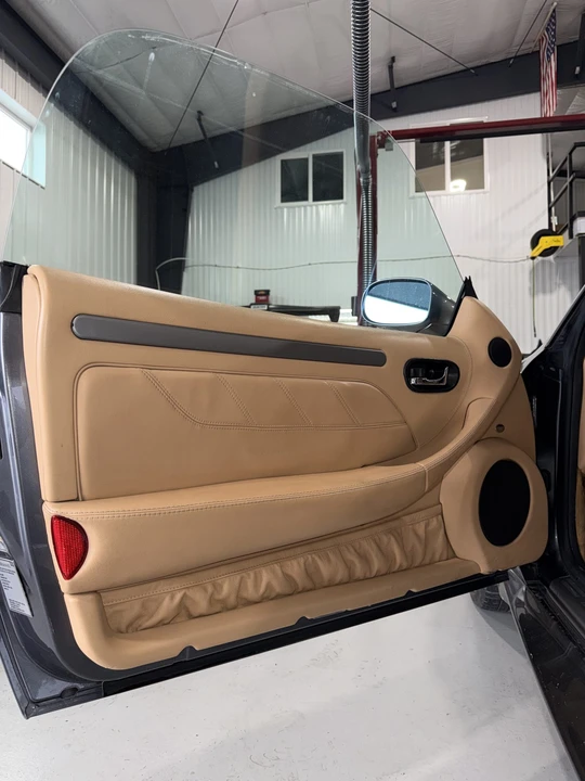 2006 Maserati Spyder - Image 30 of 31