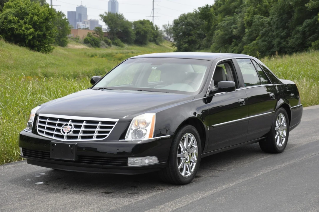 2007 Cadillac DTS - Image 5 of 31