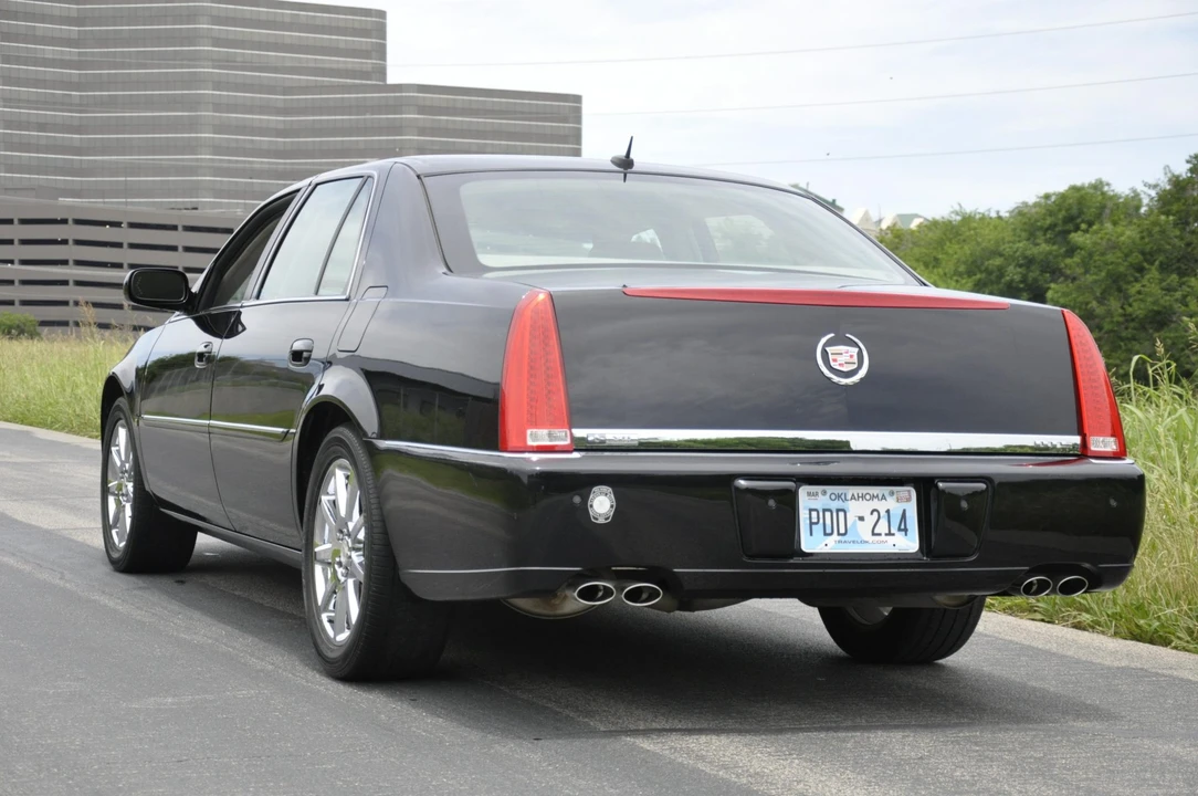 2007 Cadillac DTS - Image 14 of 31