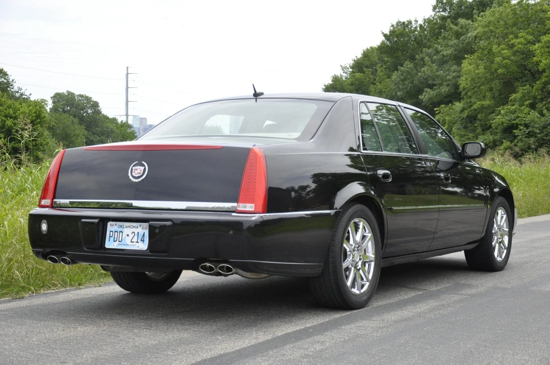 2007 Cadillac DTS - Image 13 of 31