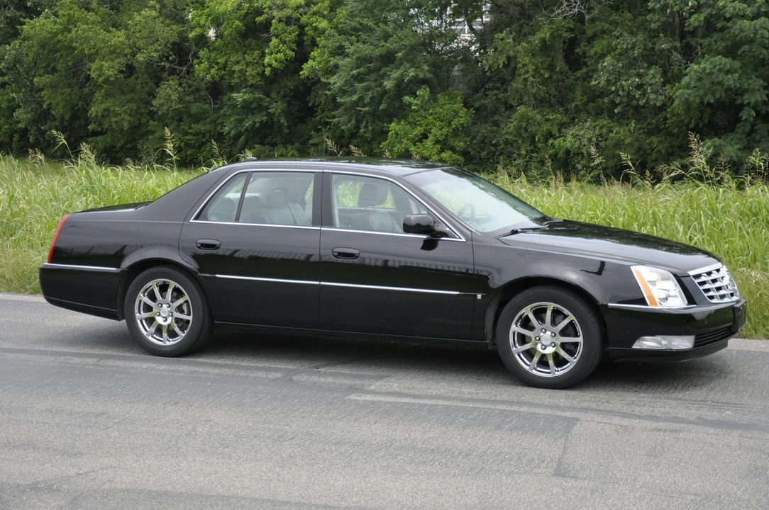 2007 Cadillac DTS - Image 10 of 31