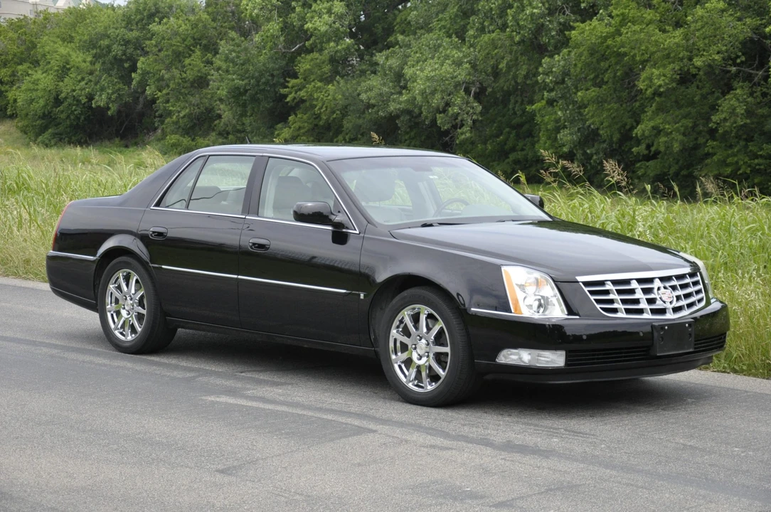 2007 Cadillac DTS - Image 9 of 31