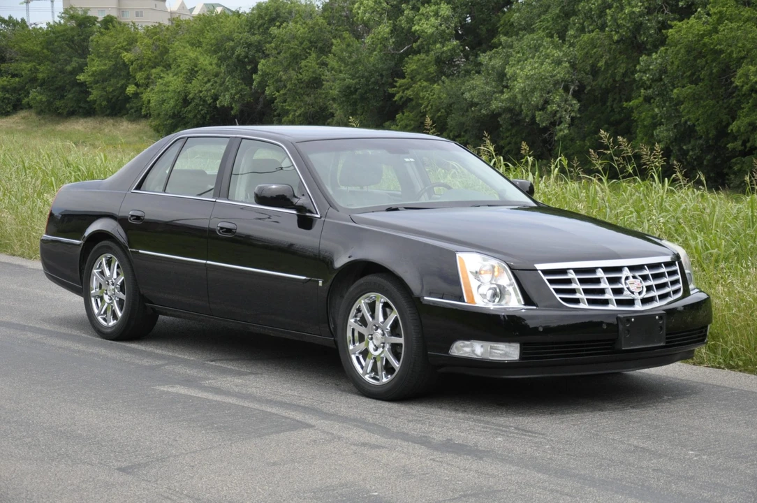 2007 Cadillac DTS - Image 8 of 31