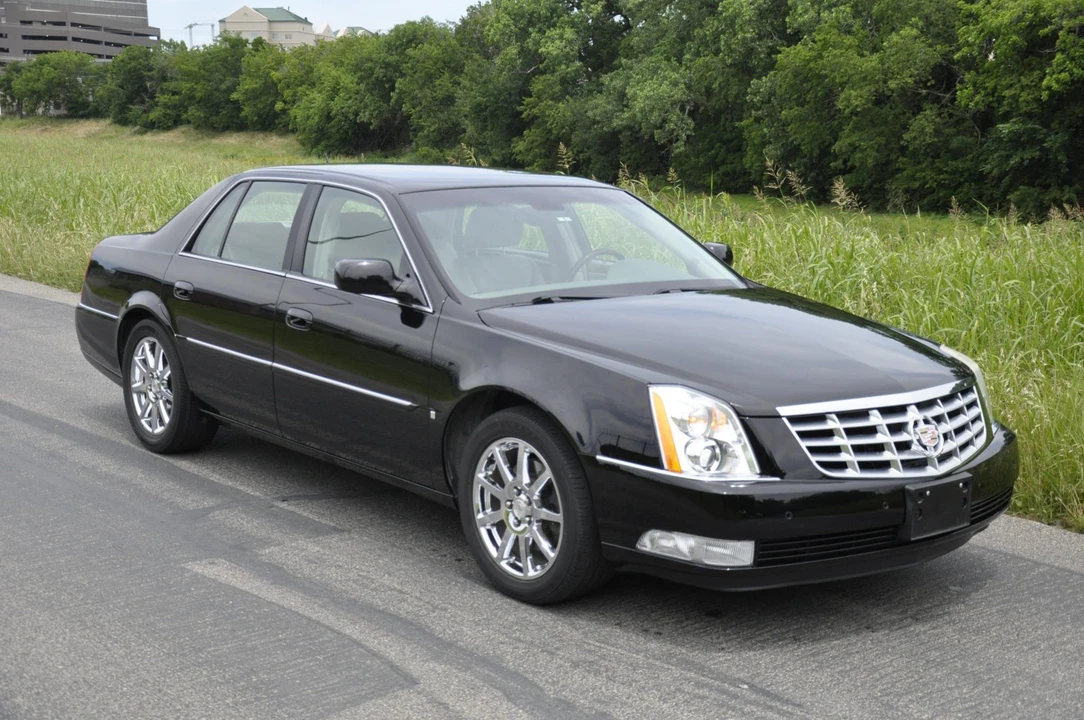 2007 Cadillac DTS - Image 7 of 31