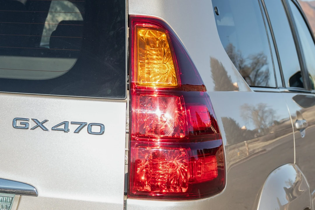 2007 Lexus GX 1st Gen - Image 17 of 31