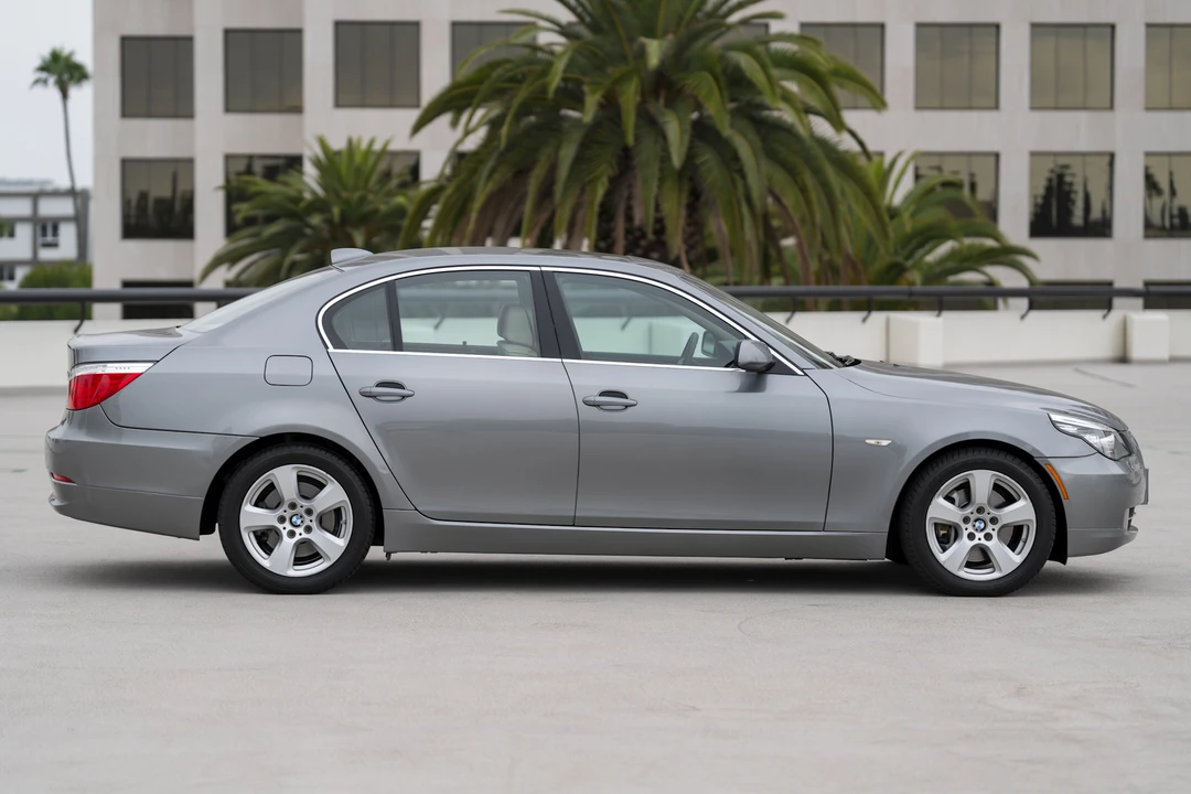 2008 BMW E60 5 Series Sedan - Image 11 of 31