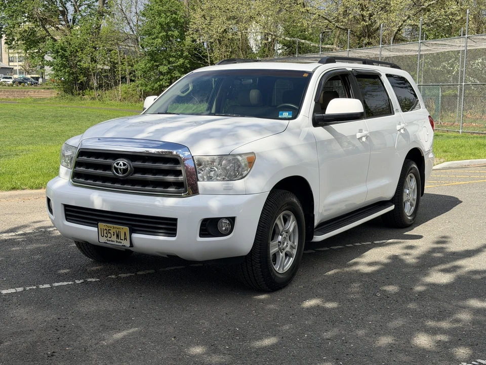 2008 Toyota Sequoia 2nd Gen - Image 2 of 31