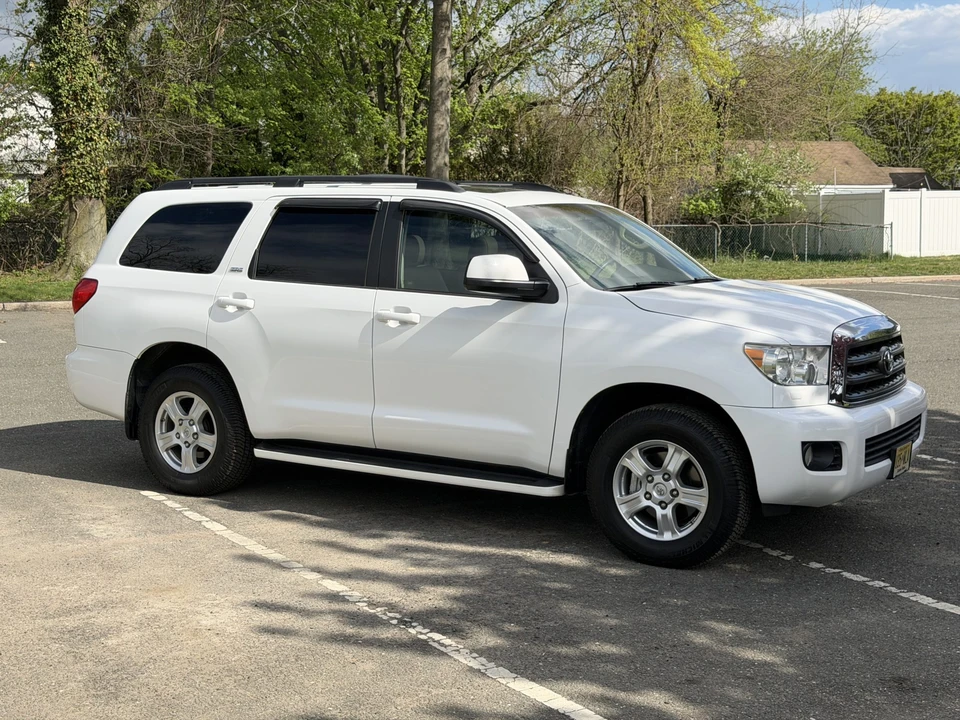 2008 Toyota Sequoia 2nd Gen - Image 14 of 31