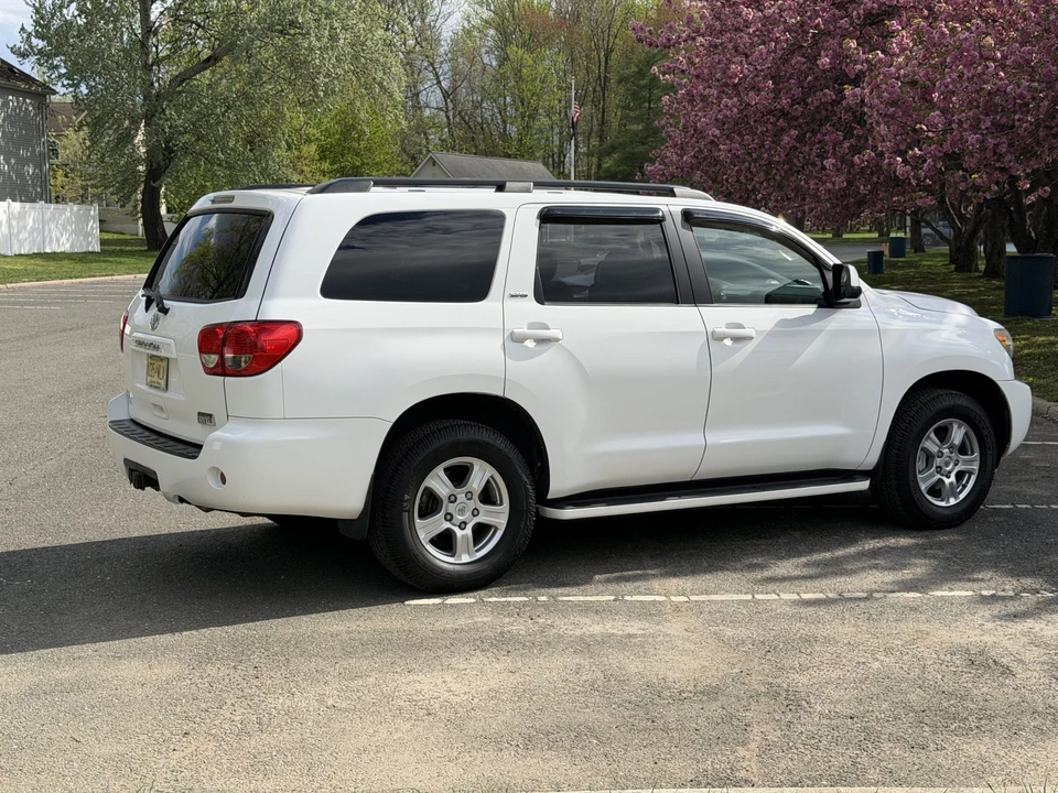 2008 Toyota Sequoia 2nd Gen - Image 11 of 31