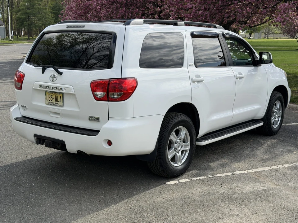 2008 Toyota Sequoia 2nd Gen - Image 10 of 31