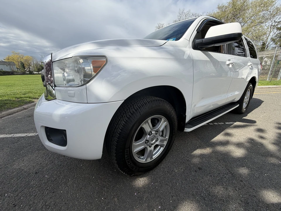 2008 Toyota Sequoia 2nd Gen - Image 4 of 31