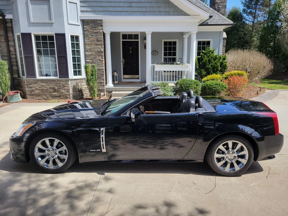 2009 Cadillac XLR - Image 27 of 31