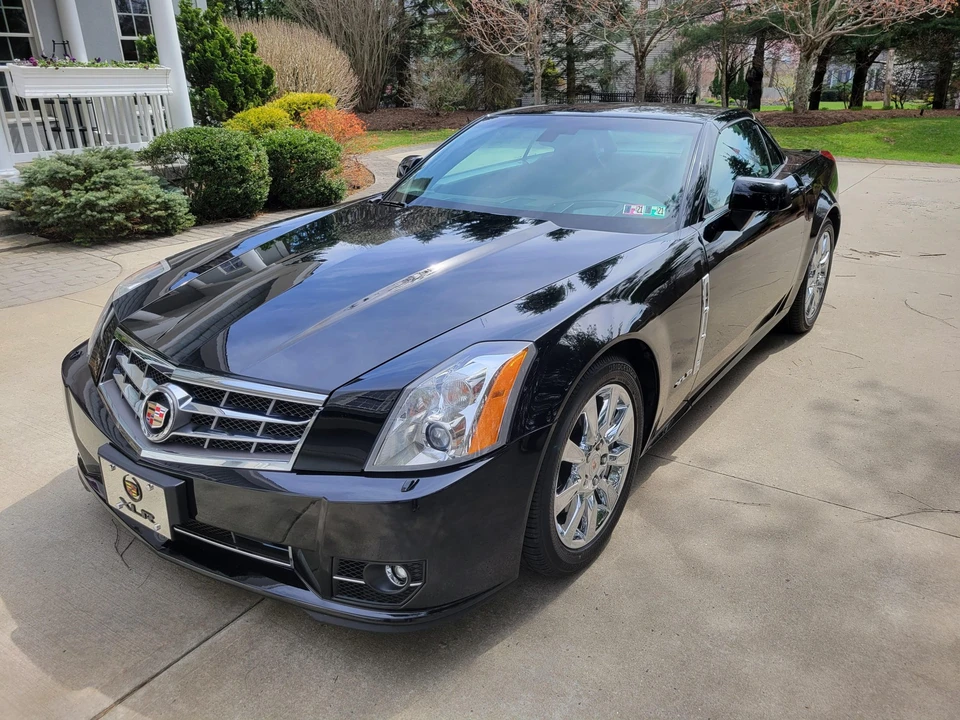 2009 Cadillac XLR - Image 3 of 31