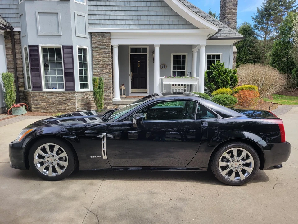 2009 Cadillac XLR - Image 24 of 31