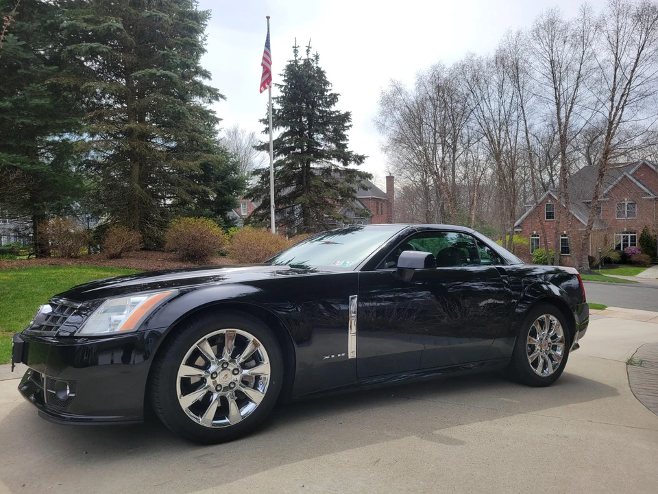 2009 Cadillac XLR - Image 16 of 31