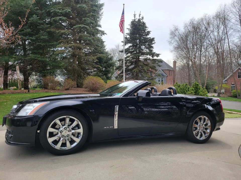 2009 Cadillac XLR - Image 22 of 31