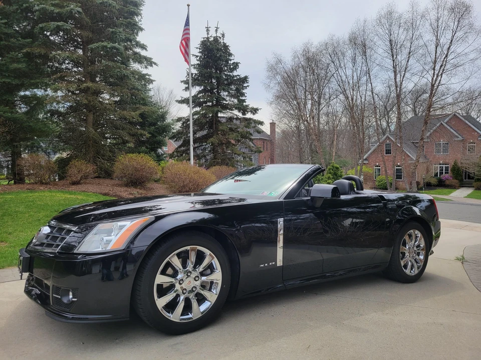 2009 Cadillac XLR - Image 12 of 31