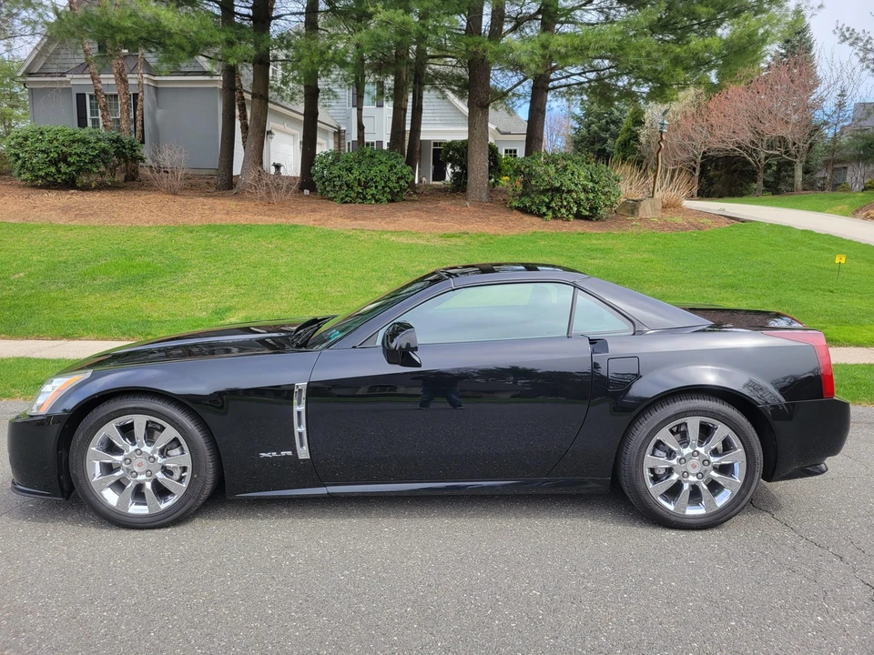 2009 Cadillac XLR - Image 29 of 31