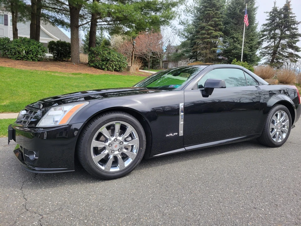 2009 Cadillac XLR - Image 14 of 31