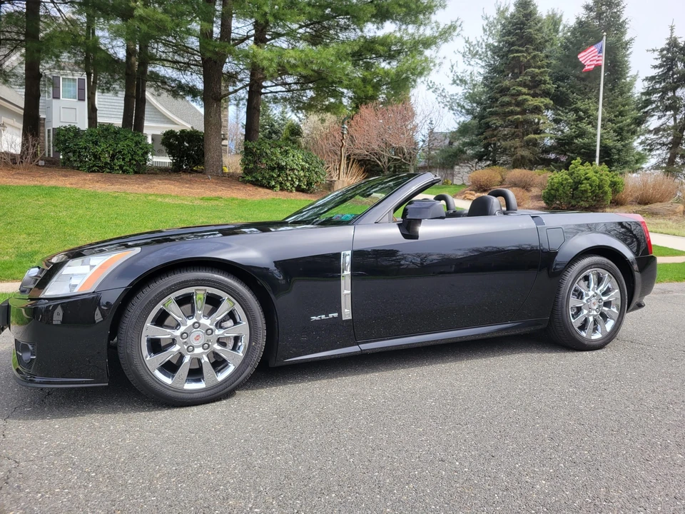 2009 Cadillac XLR - Image 17 of 31