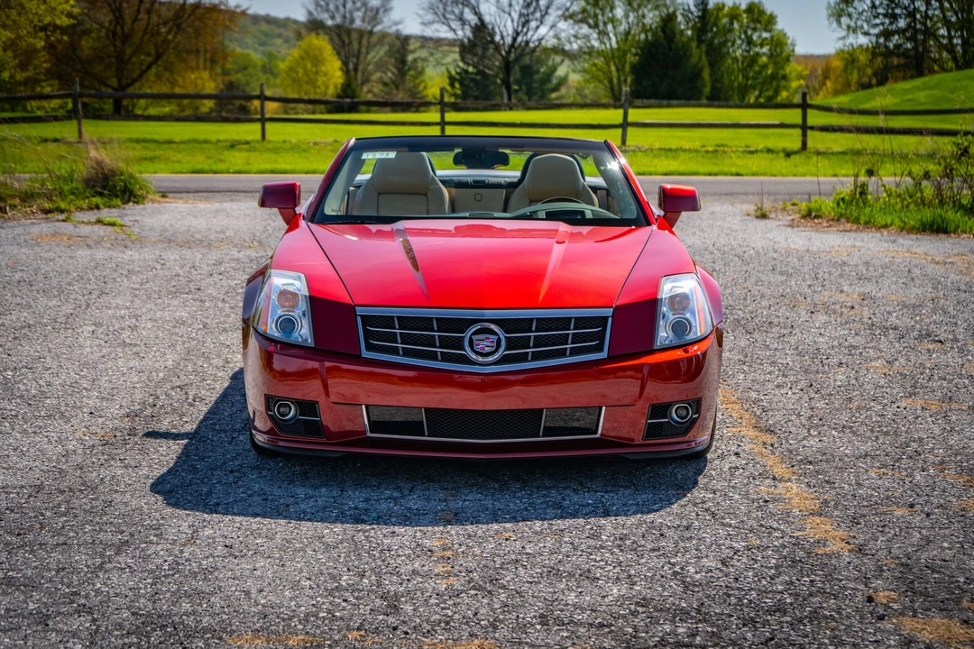 2009 Cadillac XLR - Image 18 of 31